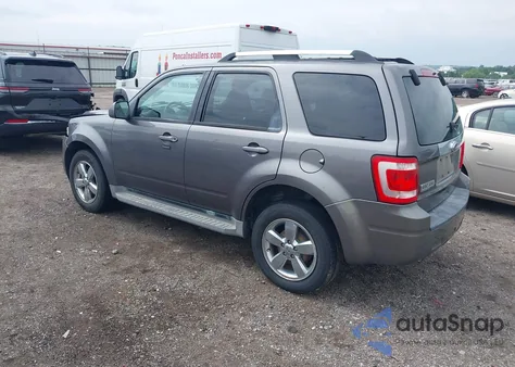 2010 Ford Escape Limited z USA, uszkodzony, nr VIN 1FMCU0E70AKA04168